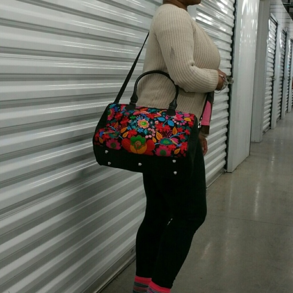 SOLD NEW Detenté Leather Floral Convertible Bag - Picture 2 of 8